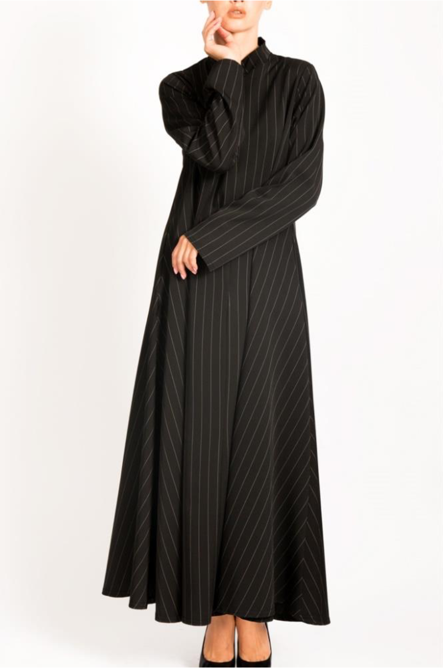 Front zip pinstripe abayah with pockets on each side - Q&S Islamic Store