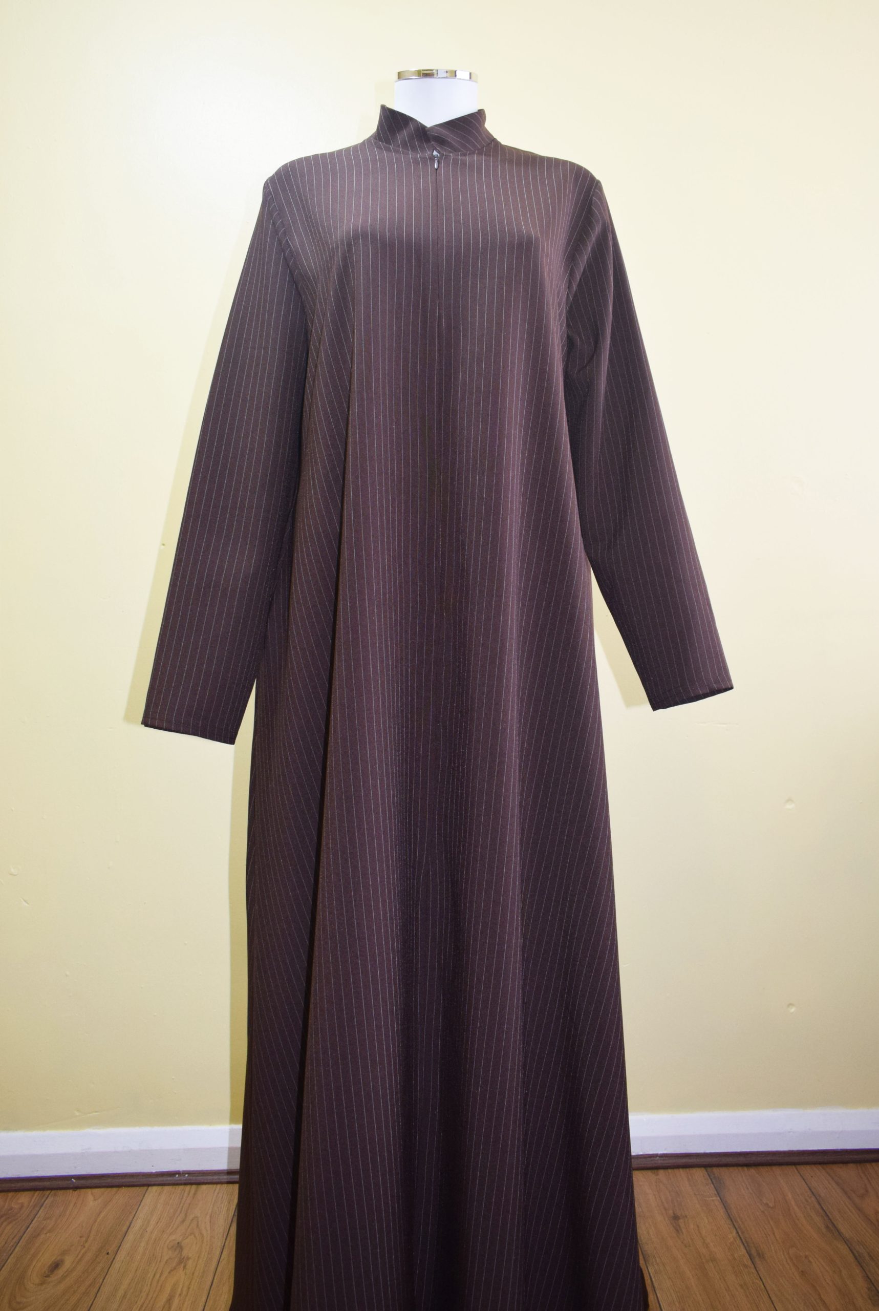Front zip abayah with pockets on each side - Q&S Islamic Store